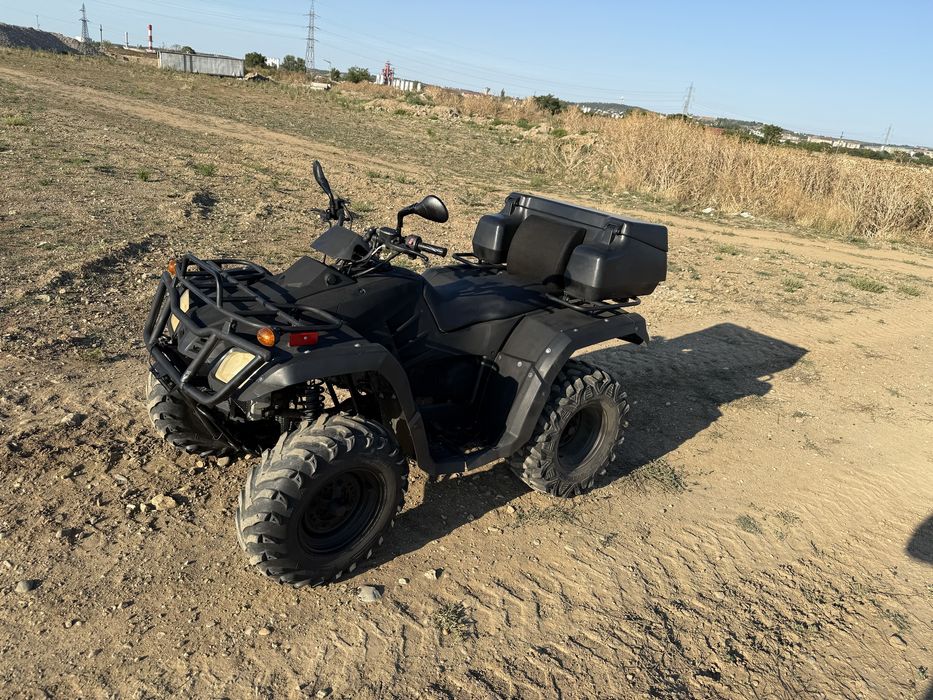 Vand atv linhai 300 stare foarte buna