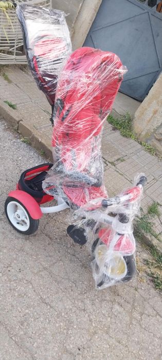 Триколка червен цвят