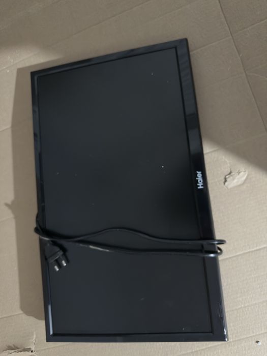 монитор Haier LE22M600F