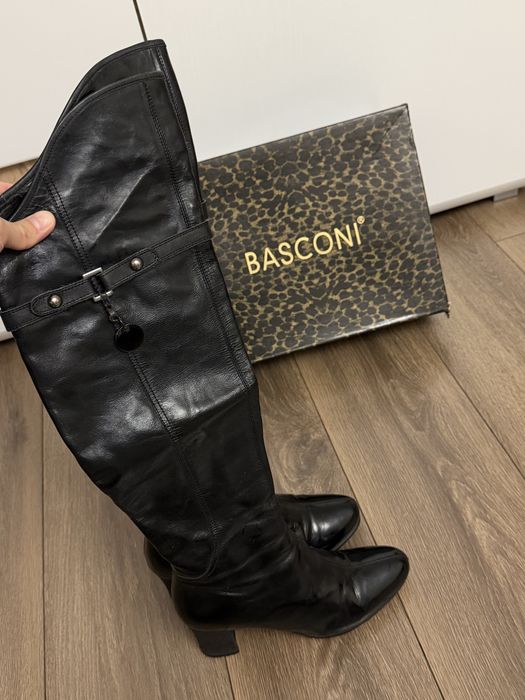 Продам зимние сапоги