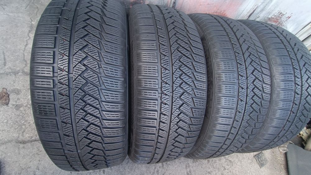 235/55/18 Continental