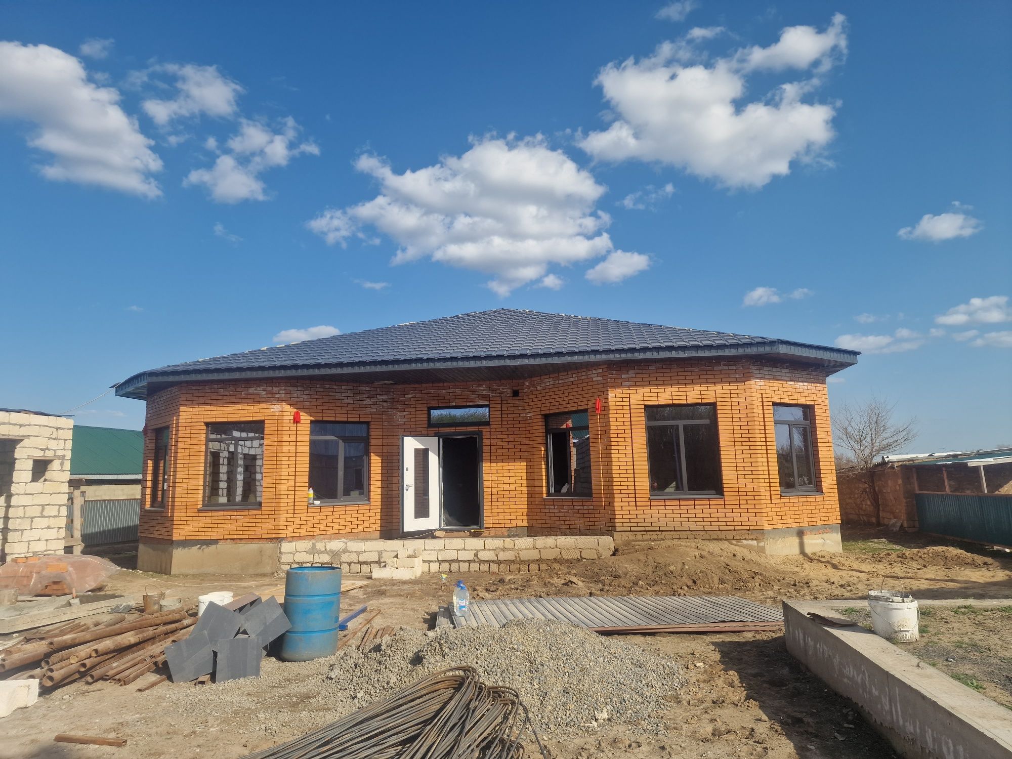 Бригада узбеки строим дом котеж под ключ