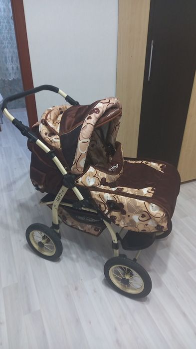 Продам коляску в хорошем состоянии.