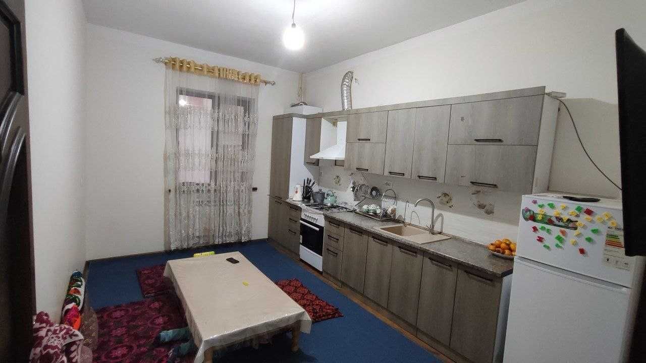 4х комнатная квартира 105кв/м на районе Геофизики