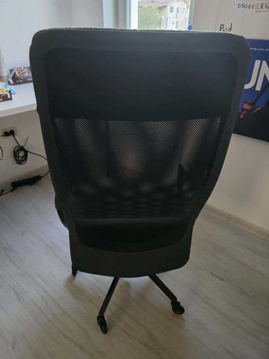 Vând Scaun Ikea Markus în stare FOARTE bună