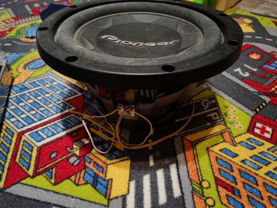 Subwoofer pioneer