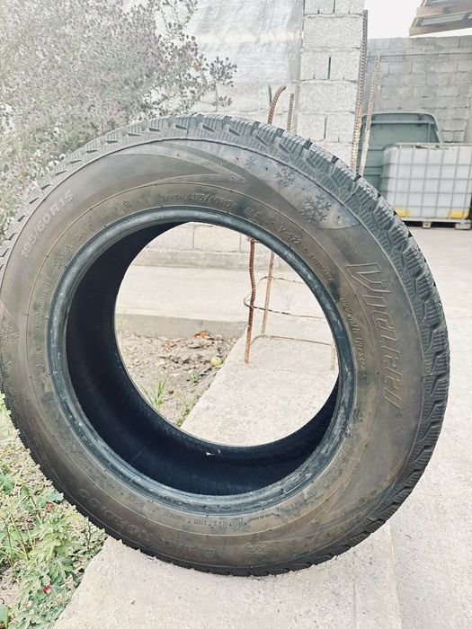 Продается шины зимние