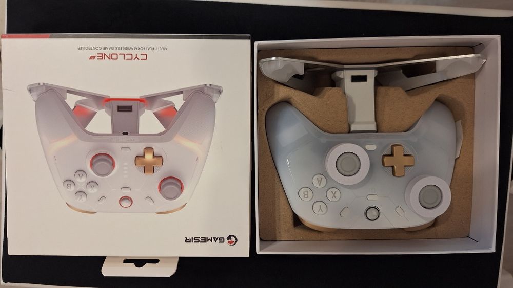 Nou- Controler wireless multiplatformă GameSir Cyclone 2