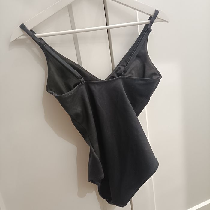 Компресиращ цял бански Oysho