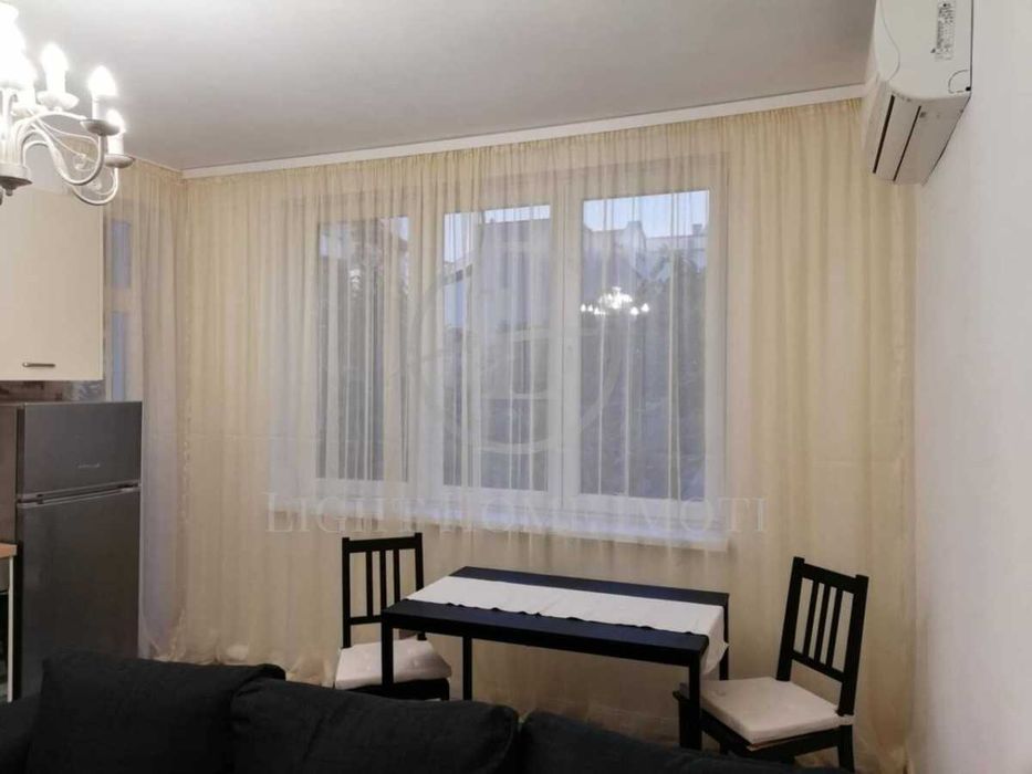 Продава се Двустаен апартамент в Пловдив, Център - 60 кв.м за 2867 €/кв.м - Снимка #4