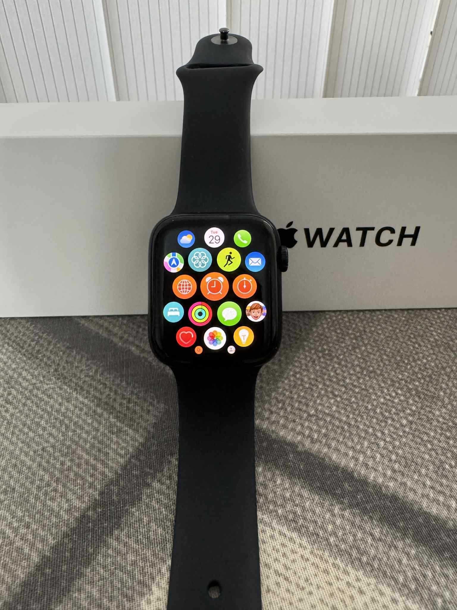 Apple Watch SE (2022) 44mm