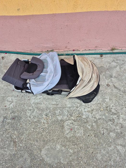 Vand carucior JOOLZ cu landou + accesorii.