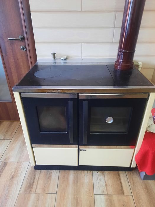 Termosoba ,,centrala,, pe lemne cu plita și cuptor  22kw
