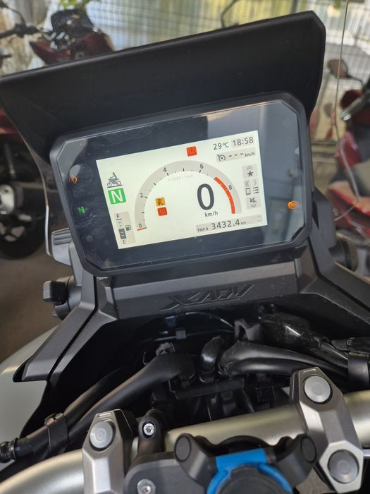 Vand ori dezmembrez honda xadv 2025 3443 km avariata