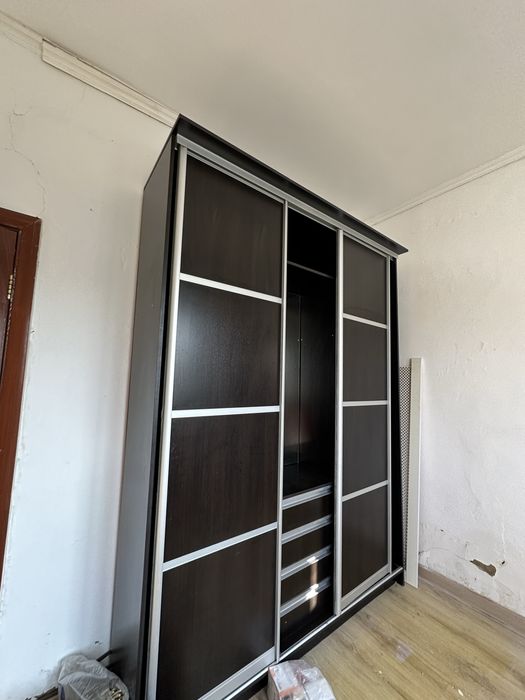 Шкаф для прихожей мебель