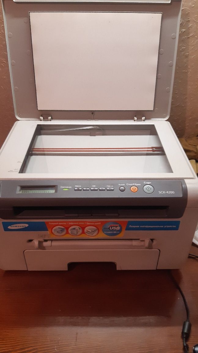 Продаю свой принтер МФУ Samsung SCX-4200