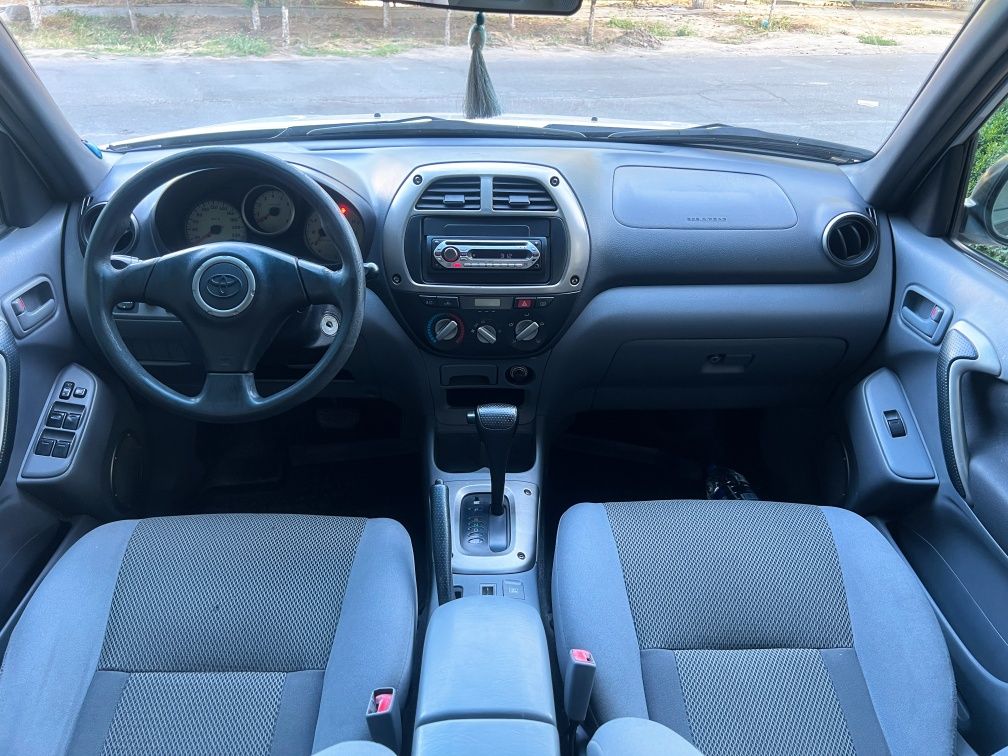 Toyota RAV4  Avtomat