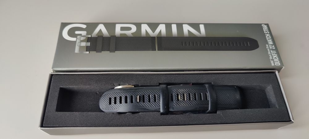 Продавам Garmin Marq Athlete + HRM-Swim + Strap