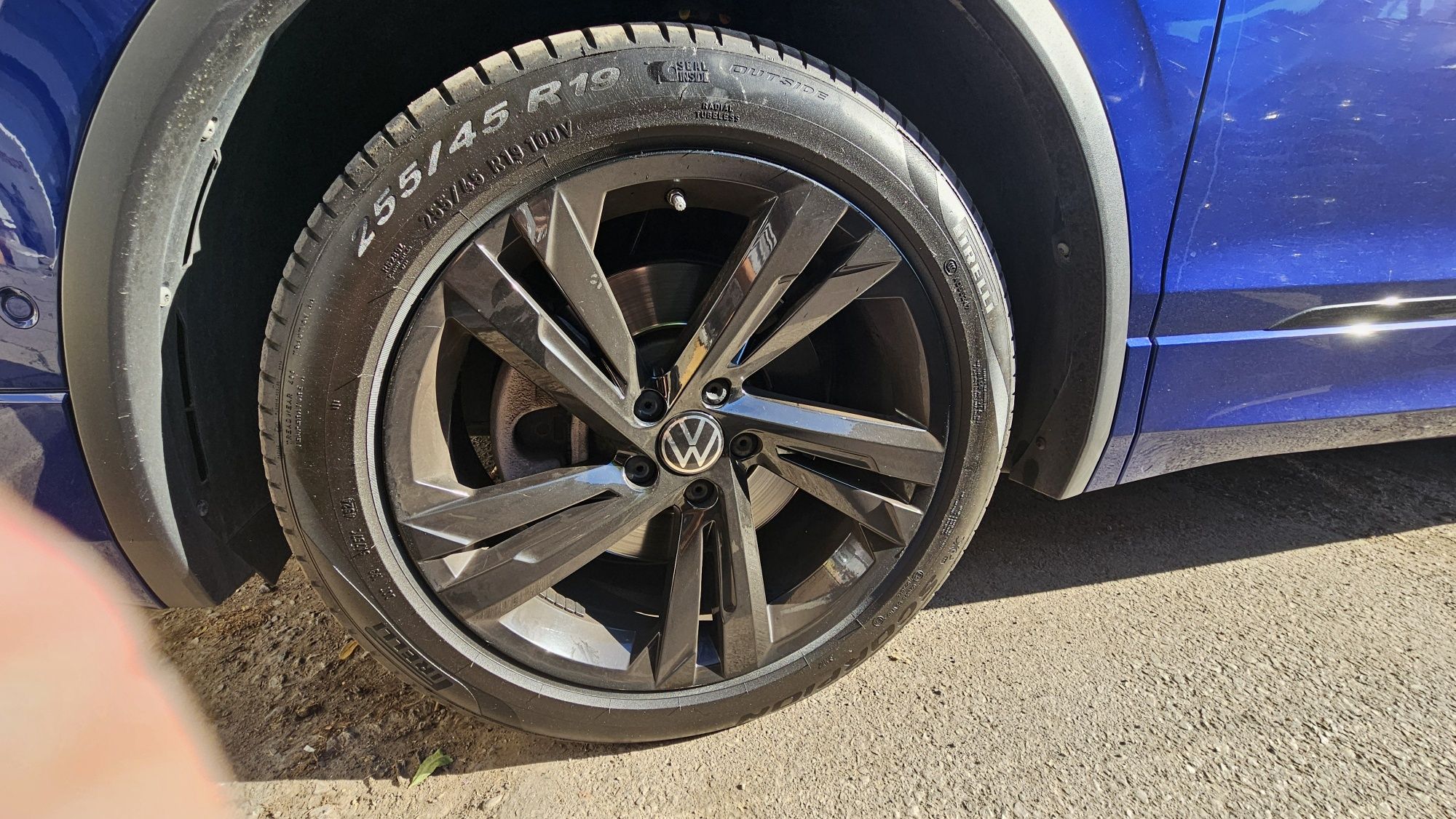 Оригинални 19'' VW Tiguan R Line джанти с летни гуми Pirelli Scorpion