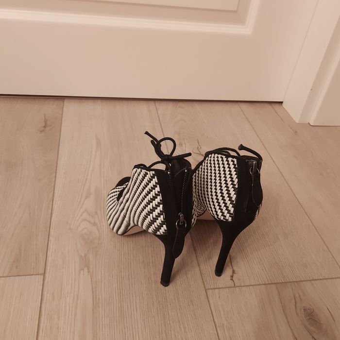Pantofi Zara măsură 37