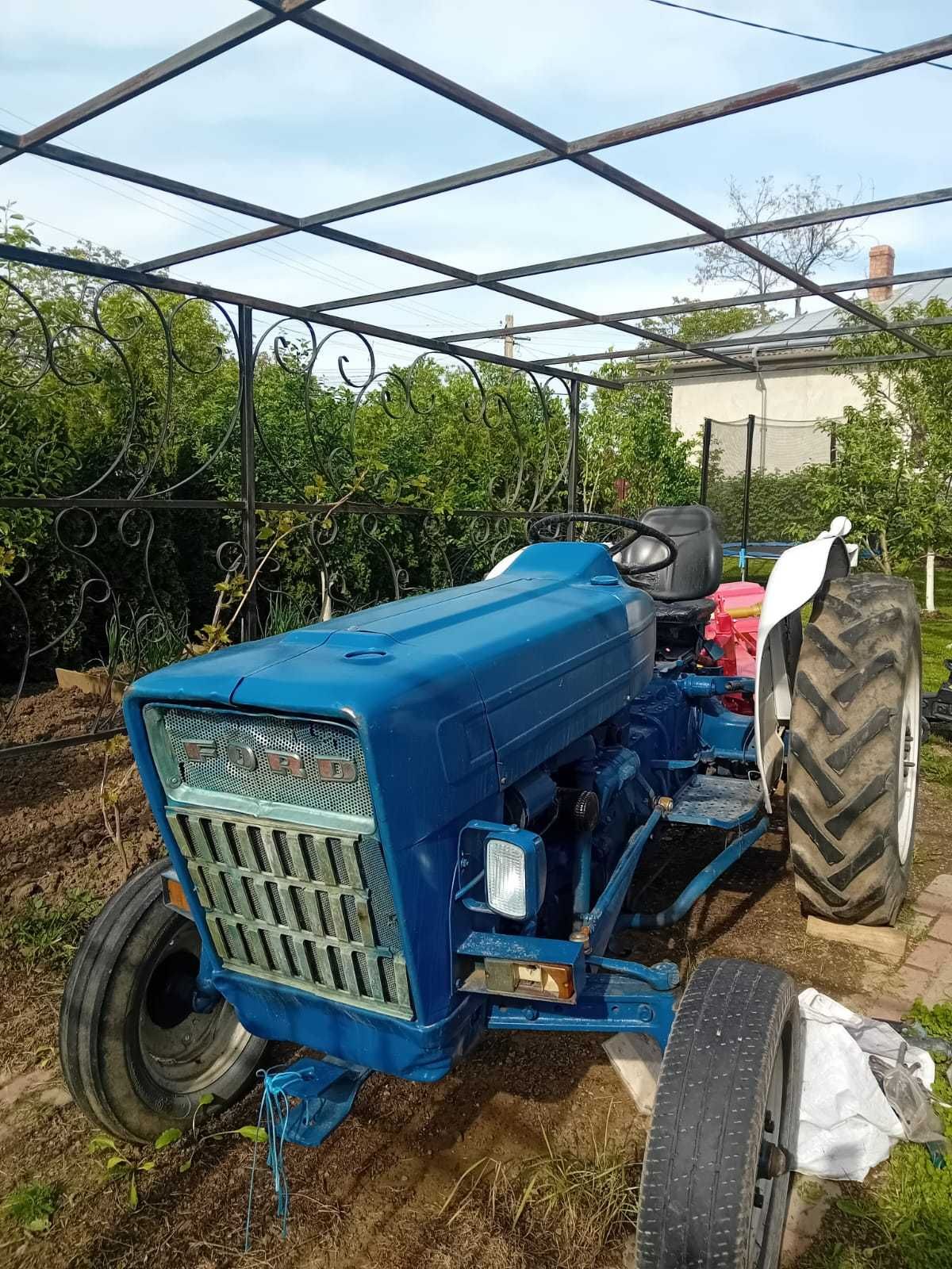 Vând tractor Ford 3000 50cai