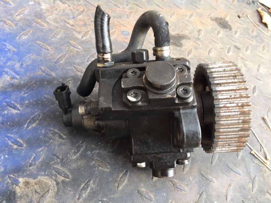 Pompa inalta/injectie opel vectra c 1.9