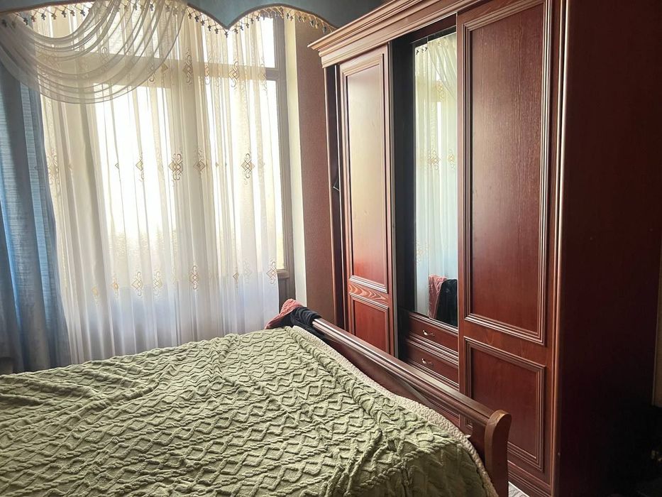 Медгарадок бозорча йонида медик колеж йонида