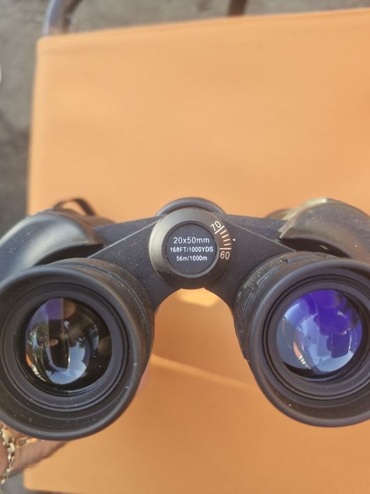 Binoclu canon 20×50