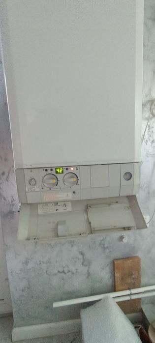 Vând centrala termica pe gaz Junkers Eurostar in stare de functionare