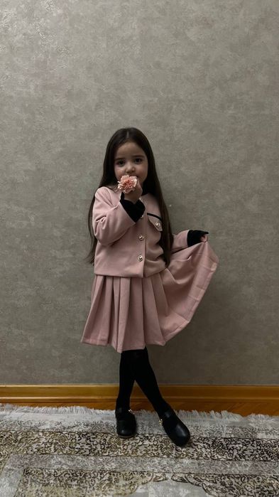 Judayam chiroyli kostyum yubkachamiz