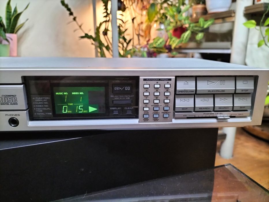 Akai CD A70 cd player