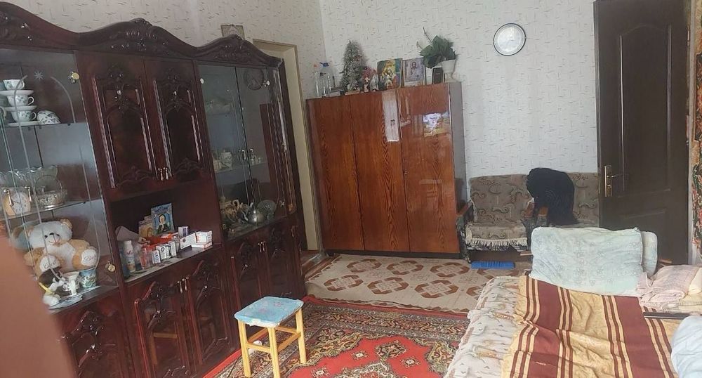 Квартира на Башлык 1/1/5 общ пл 39м ,балкон 2*3