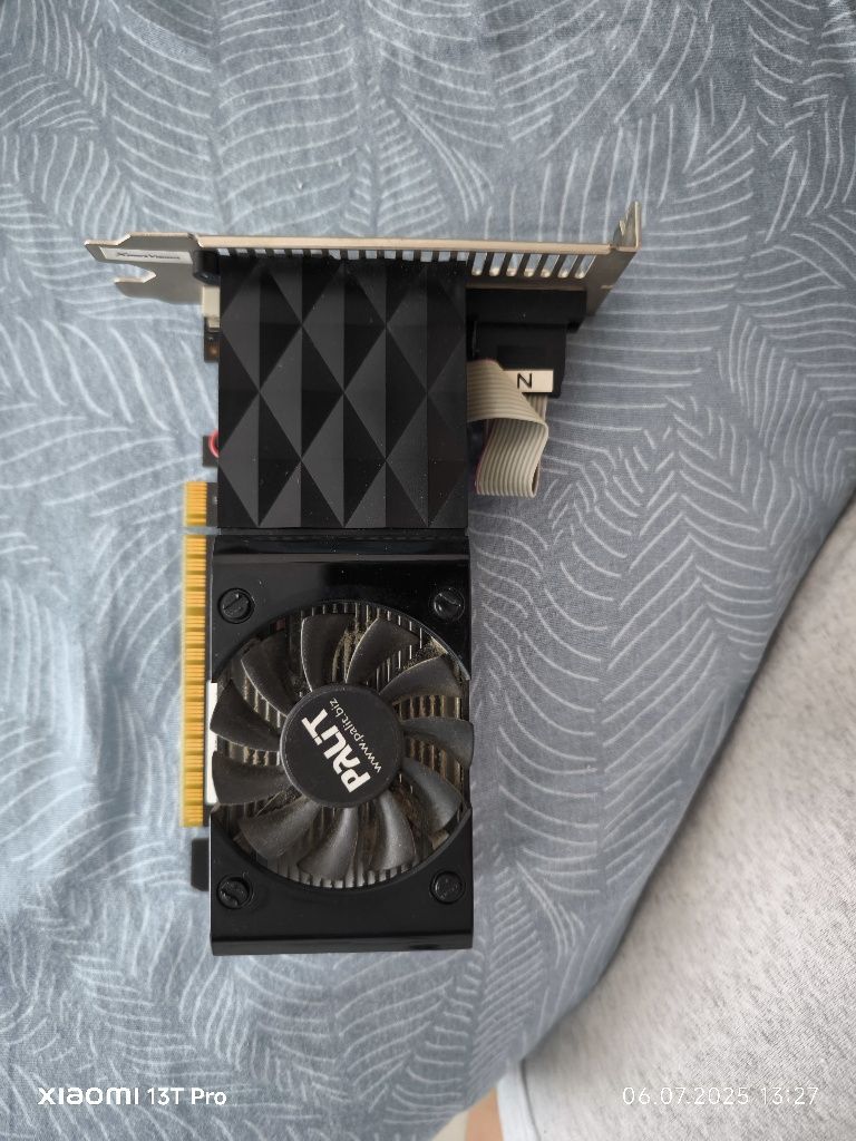 Vând placa video gt830