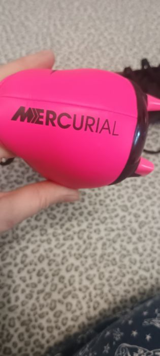 Adidași Nike mercurial