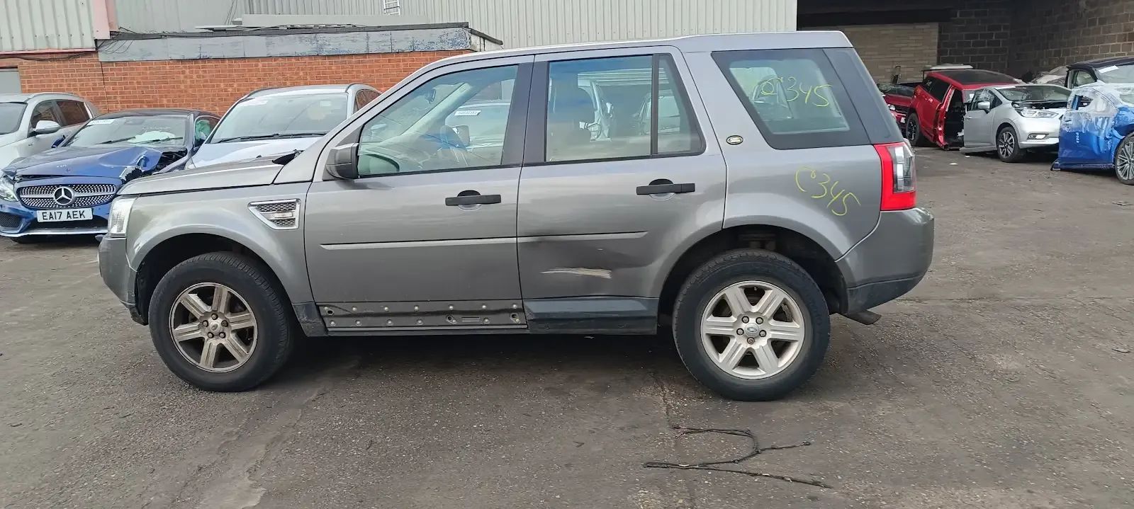Dezmembrari / Dezmembrez Land Rover Freelander 2.2L DOHC EFI TC DW12 cutie viteze manuală 6 trepte M66 - AWD cod culoare Stornoway Grey (907)