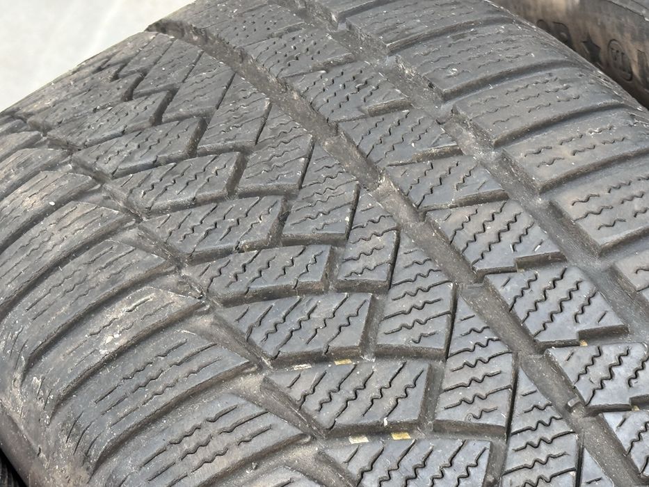225/55/R17 Continental Winter 4бр зимни Run Flat dot3718