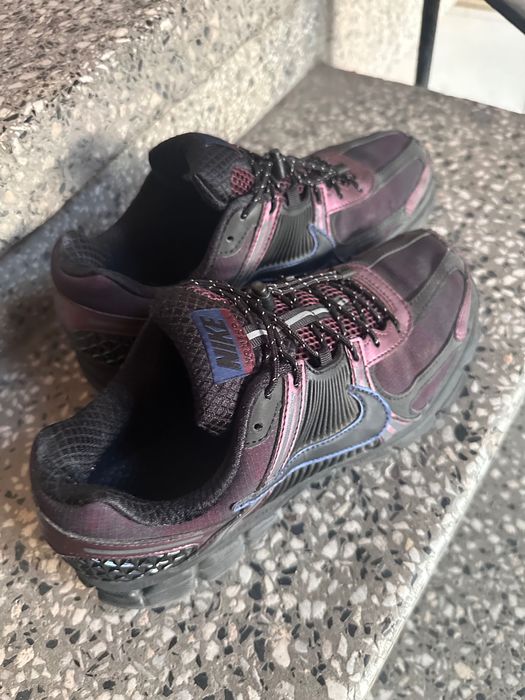 Маратонки Nike ZOOM VOMERO 5