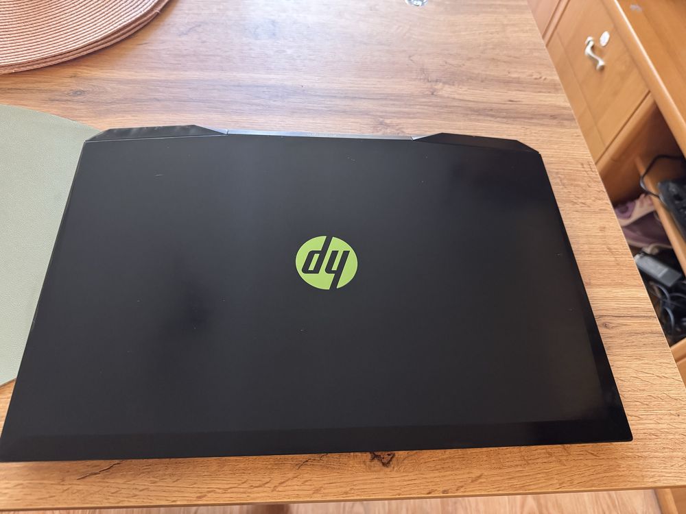 HP pavilion gaming 17inch 144hz