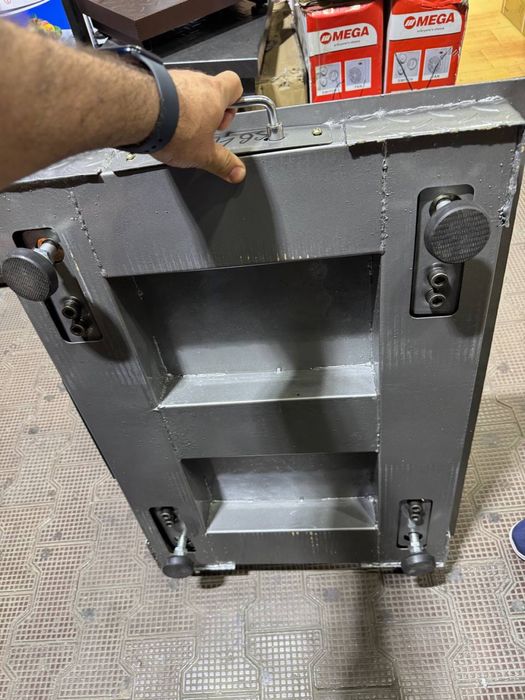 Весы размером 60х80см 1тонна