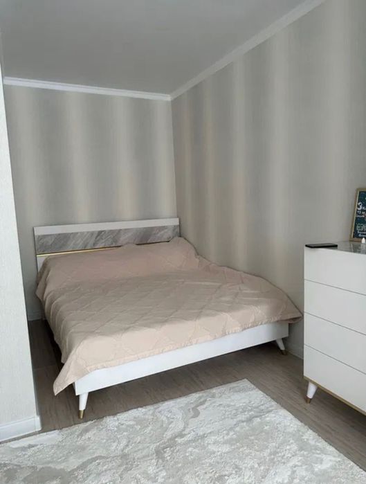 Кровать с матрасом