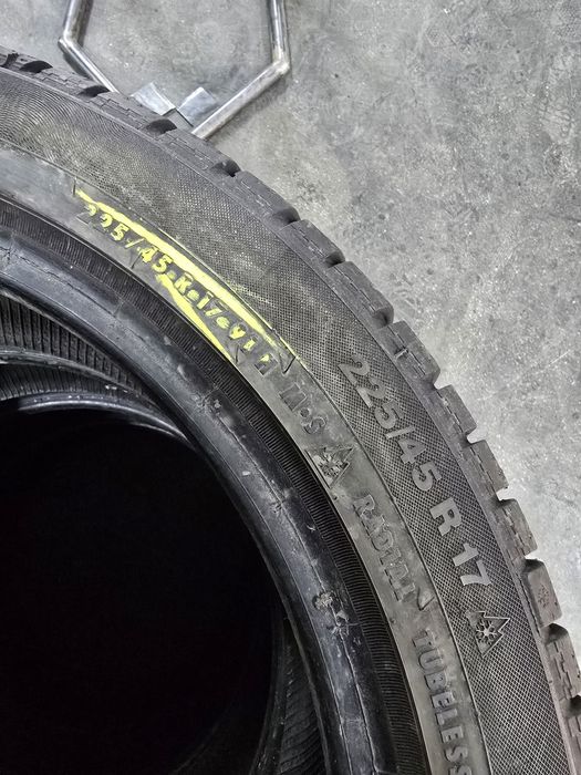 4x 225/45/17 M+S CONTINENTAL Stare excelentă