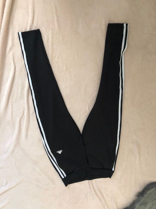 Lot de Pantaloni adidas xs-s
