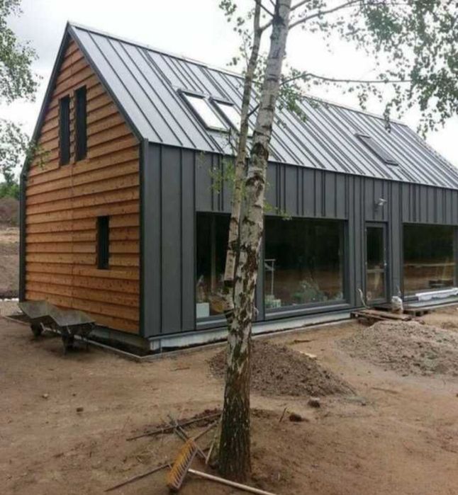 Casa, garaje auto, containere pe structura metalica si panou sandwich