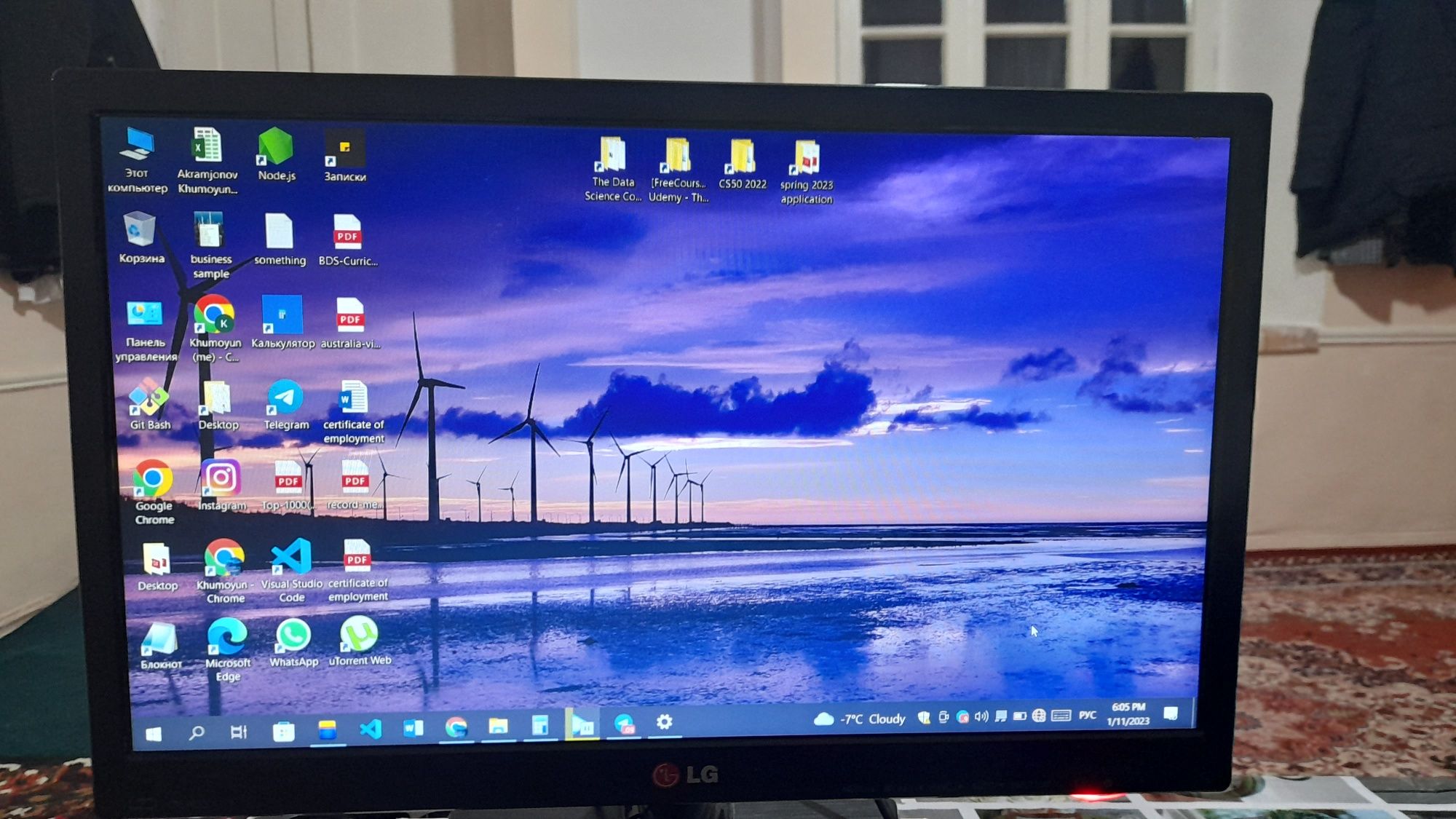 HP 840 G2 notebook va LG monitor sotiladi