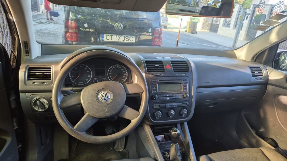 Vând golf 5 coupe