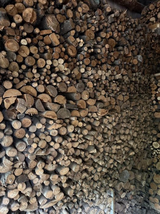 Дрова сухие напиленые, цена договорная!