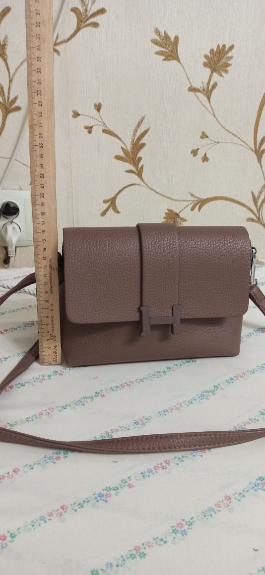 Продам красивую сумочку