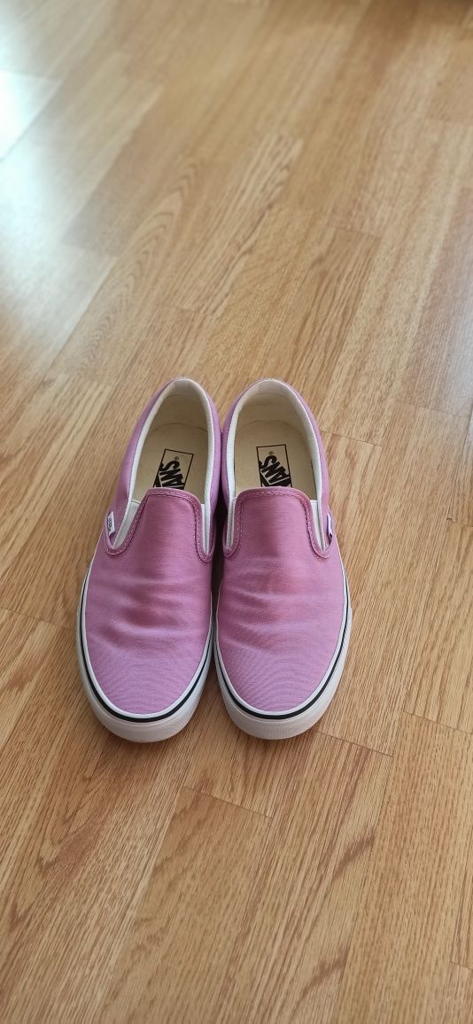 VANS - оригинални кецове,41 номер,нови