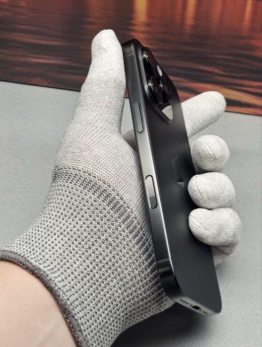 Iphone 16 pro отлично състояние