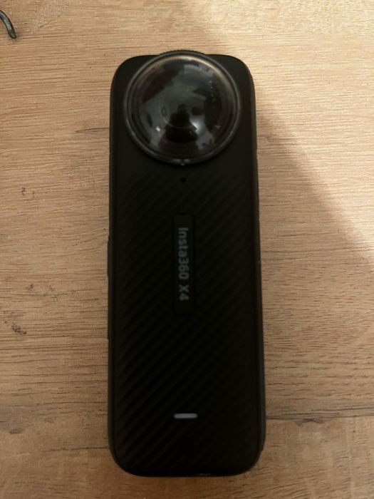 Продаю insta360 x4